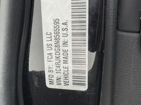 Used 2022 Jeep Grand Cherokee L Overland w/ Advanced Protech Group III image 31