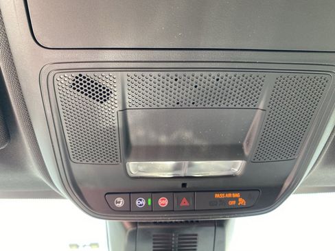 New 2025 Chevrolet Equinox LT image 18