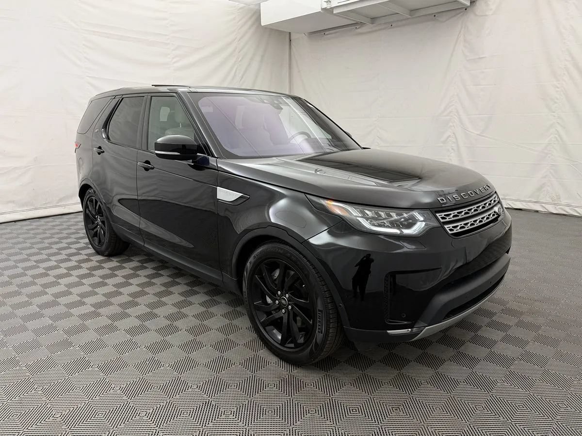 Used 2020 Land Rover Discovery Landmark AWD/4WD image 4