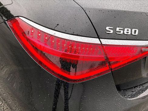 Used 2021 Mercedes-Benz S 580 4MATIC Sedan image 30