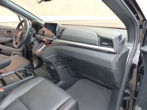 Used 2025 Honda Odyssey Sport-L image 38