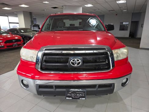 Used 2010 Toyota Tundra 4x4 CrewMax image 2