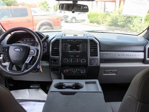 Used 2019 Ford F350 XLT image 25