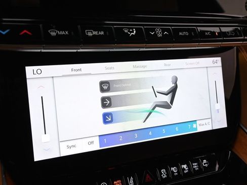 Used 2024 Jeep Grand Wagoneer Series III w/ Rear Seat Video Group 1 AWD/4WD image 32