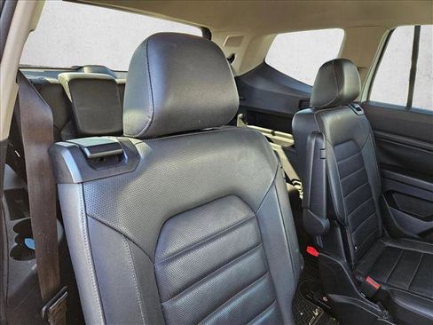 Used 2019 Volkswagen Atlas SEL Premium image 20