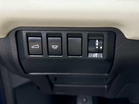 Used 2023 Subaru Ascent Limited AWD/4WD image 45