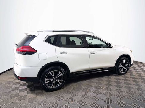 Used 2017 Nissan Rogue SL w/ SL Premium Package image 4