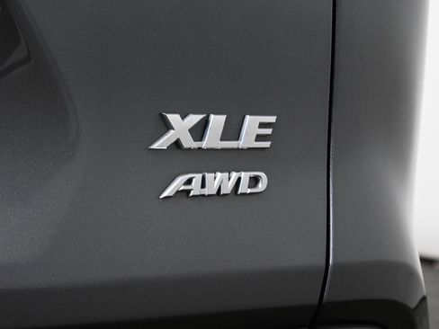 Used 2021 Toyota RAV4 XLE w/ Convenience Package image 37