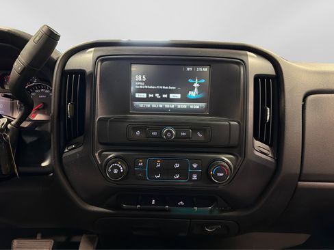 Used 2018 Chevrolet Silverado 1500 Custom w/ Custom Value Package AWD/4WD image 28