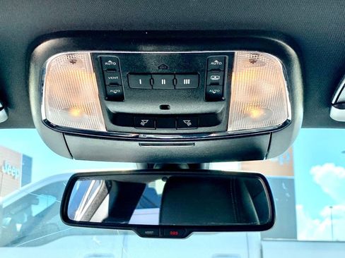 Used 2021 Chrysler 300 S RWD image 17