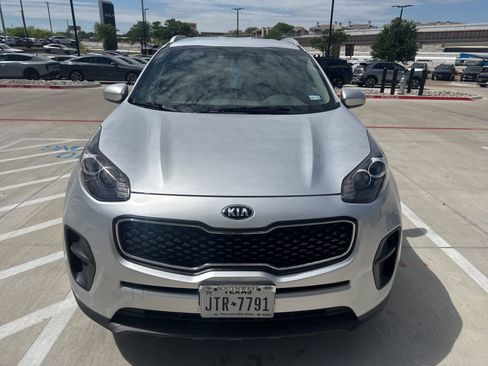 Used 2017 Kia Sportage LX w/ LX Popular Package image 2