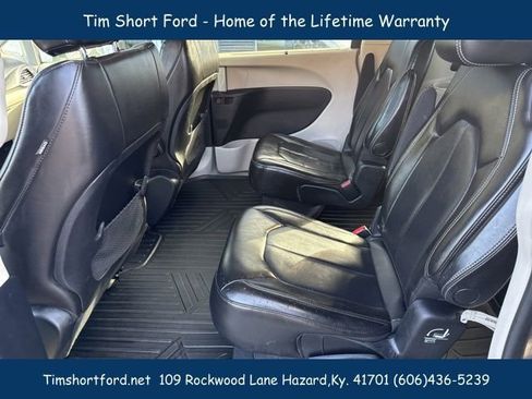 Used 2021 Chrysler Voyager Lxi image 9