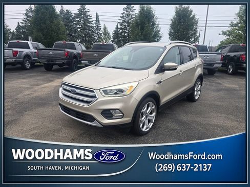 Used 2017 Ford Escape Titanium w/ Equipment Group 301A AWD/4WD image 1