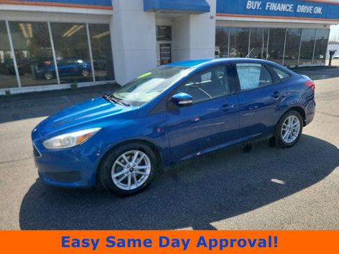 Used 2018 Ford Focus SE image 1