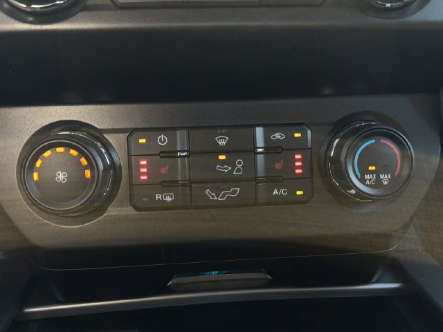 Used 2020 Ford F150 XLT w/ Equipment Group 302A Luxury AWD/4WD image 31
