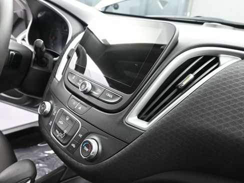 Used 2024 Chevrolet Malibu LS image 18