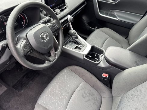Used 2025 Toyota RAV4 XLE image 4