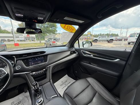 Used 2021 Cadillac XT5 Premium Luxury AWD/4WD image 13