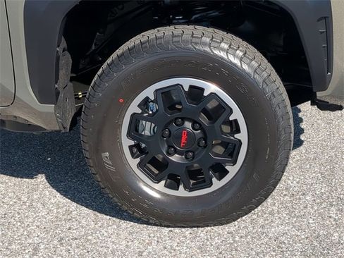 Certified 2026 Toyota Tacoma TRD Off-Road image 11