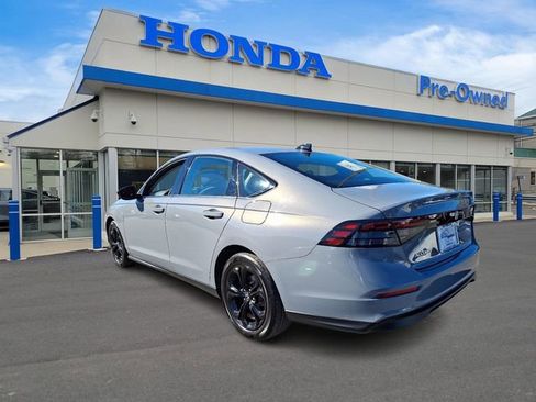 Used 2025 Honda Accord SE image 6