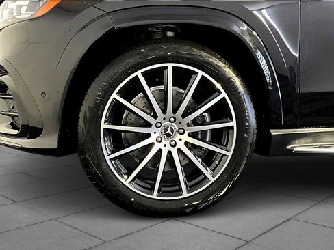 New 2026 Mercedes-Benz GLS 450 4MATIC image 17
