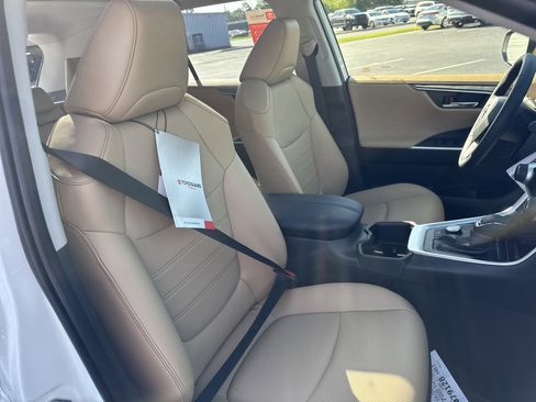 New 2025 Toyota RAV4 Limited w/ Advanced Technology Package AWD/4WD image 35