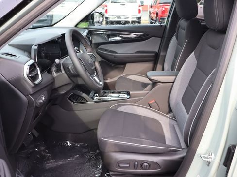 New 2026 Chevrolet TrailBlazer LT w/ Convenience Package FWD image 5