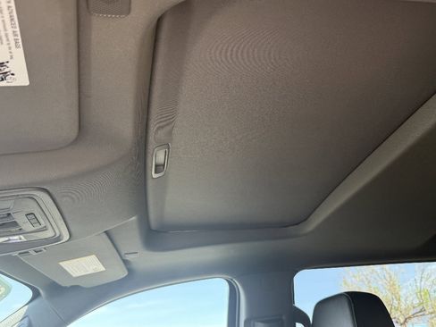 Used 2025 GMC Sierra 3500 Denali w/ Denali Reserve Package image 12