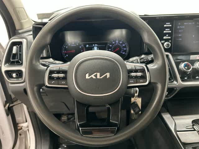 Used 2022 Kia Sorento LX FWD image 7