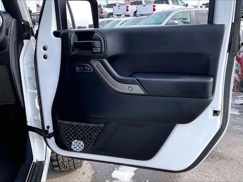 Used 2018 Jeep Wrangler Sport image 22