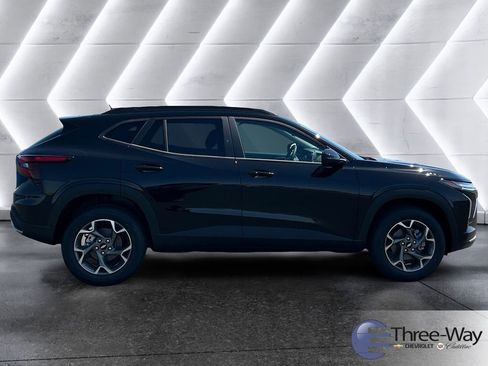 New 2026 Chevrolet Trax LT FWD image 6