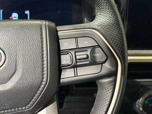 Certified 2025 Toyota Tacoma TRD Off-Road image 22