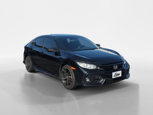 Used 2017 Honda Civic Sport image 2
