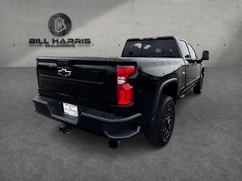 Used 2024 Chevrolet Silverado 2500 High Country w/ High Country Premium Package AWD/4WD image 5