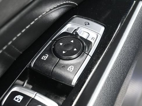 Used 2023 Kia Sorento SX AWD/4WD image 13