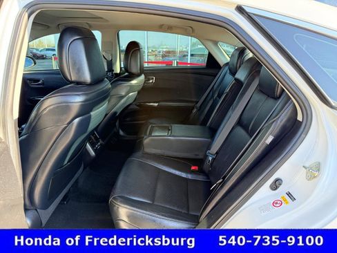 Used 2016 Toyota Avalon Limited image 23