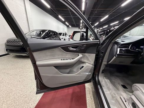 Used 2020 Audi Q7 3.0T Prestige AWD/4WD image 18
