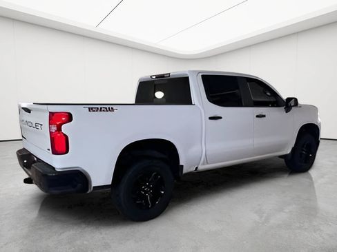 Used 2021 Chevrolet Silverado 1500 LT Trail Boss w/ Convenience Package II AWD/4WD image 3