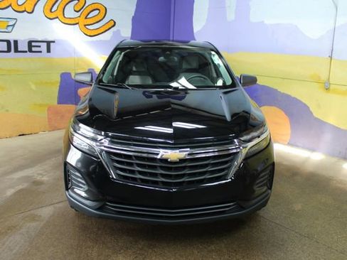 Used 2023 Chevrolet Equinox LS w/ LS Convenience Package image 3