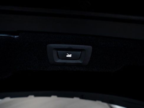 Used 2024 Lucid Air Pure RWD image 50
