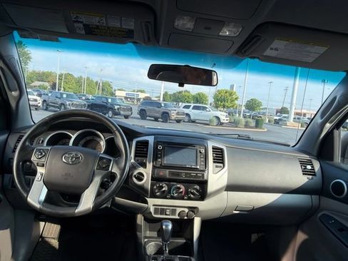 Used 2014 Toyota Tacoma 4x4 Double Cab w/ SR5 Package image 13