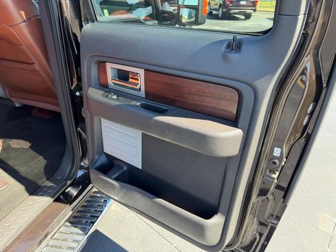 Used 2013 Ford F150 King Ranch w/ King Ranch Luxury Pkg image 18