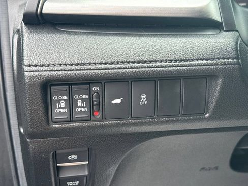 Used 2025 Honda Odyssey EX-L image 15