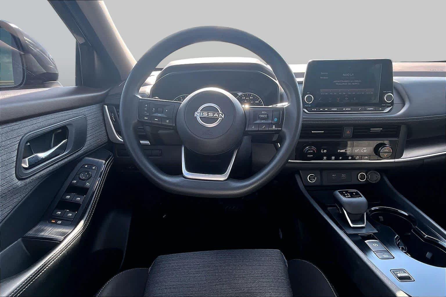 Used 2023 Nissan Rogue SV FWD image 6