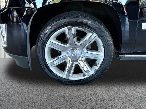 Used 2015 Cadillac Escalade Premium AWD/4WD image 37