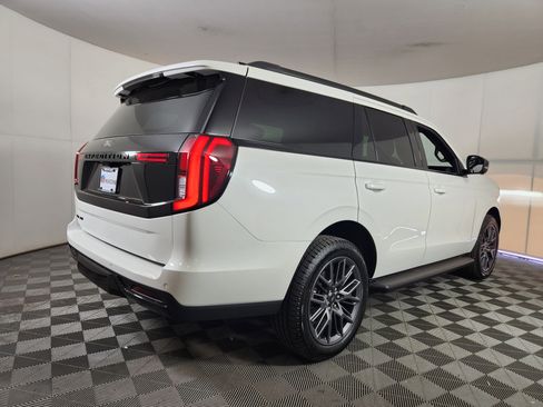 New 2026 Ford Expedition Platinum image 7