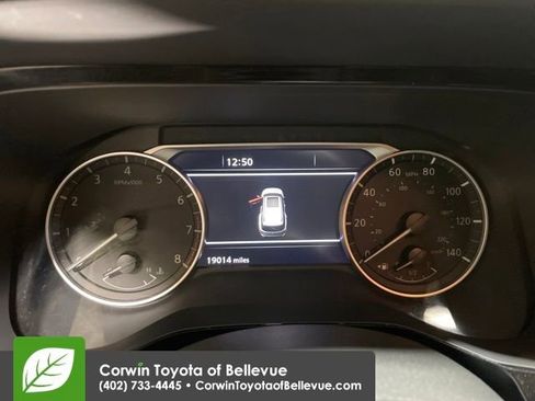 Used 2025 Nissan Pathfinder SL image 15