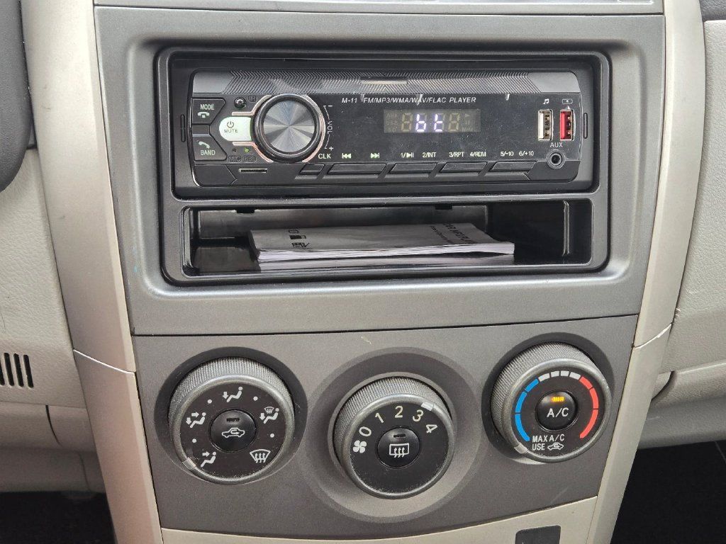 Used 2013 Toyota Corolla LE FWD image 21