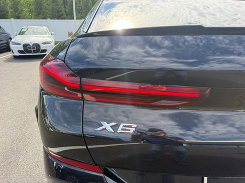 Used 2024 BMW X6 xDrive40i w/ Parking Assistance Package AWD/4WD image 35