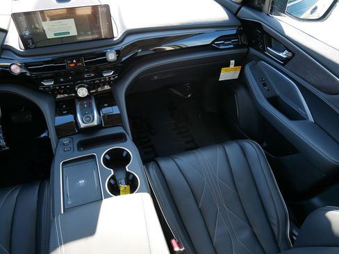 Used 2026 Acura MDX SH-AWD w/ Advance Package image 11